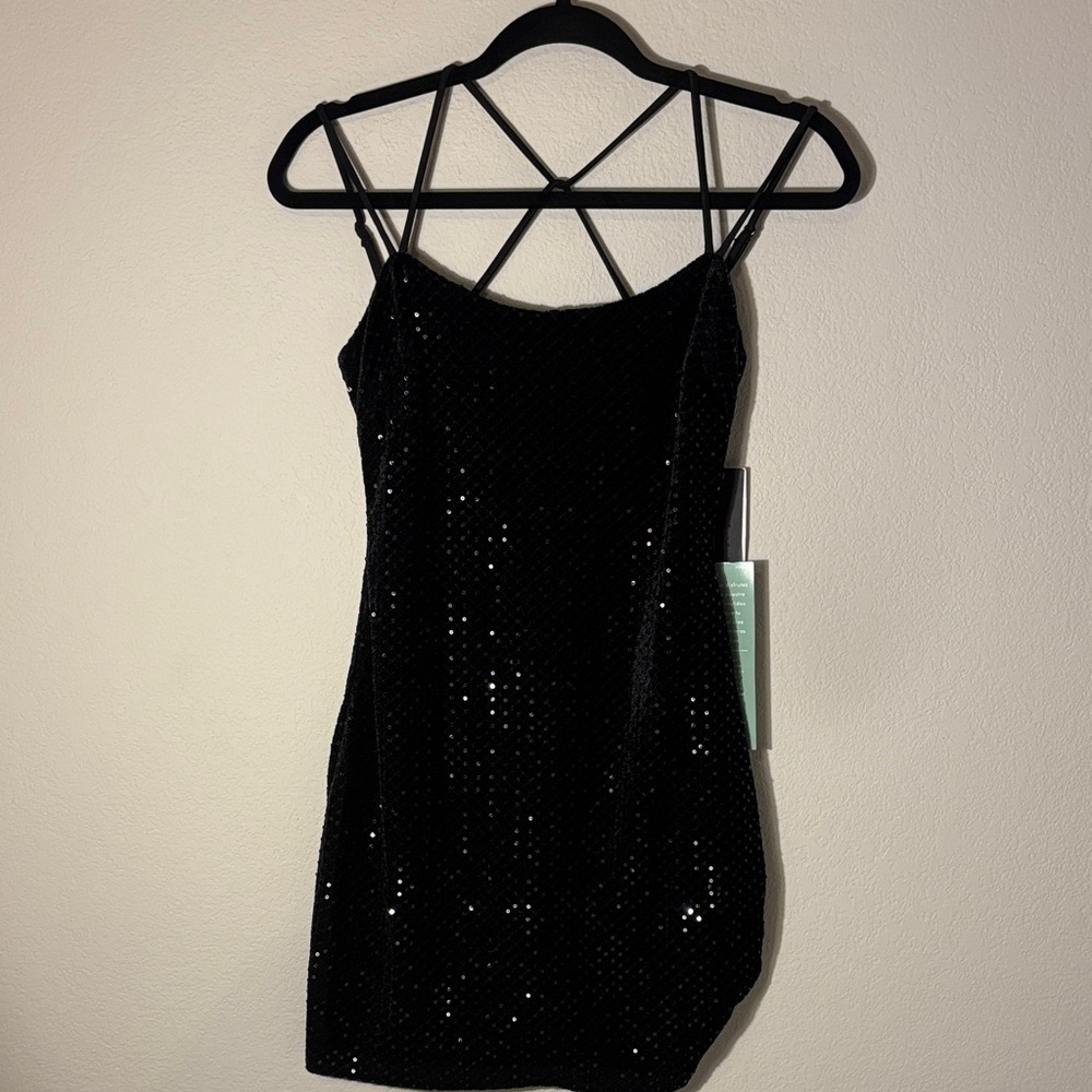 City Triangles Black Sequin Bodycon Mini Dress Thin Straps - Picture 3 of 14